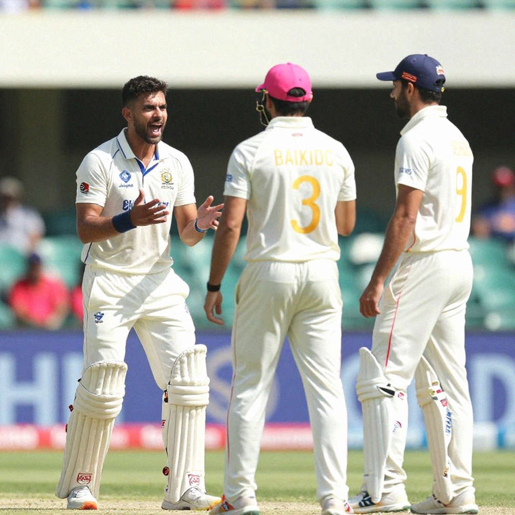 খালনা থেকে শুরু হওয়া পথ: বাংলাদেশের ক্রিকেটে প্রতিভা চেনার আসল সময় কোথায়
