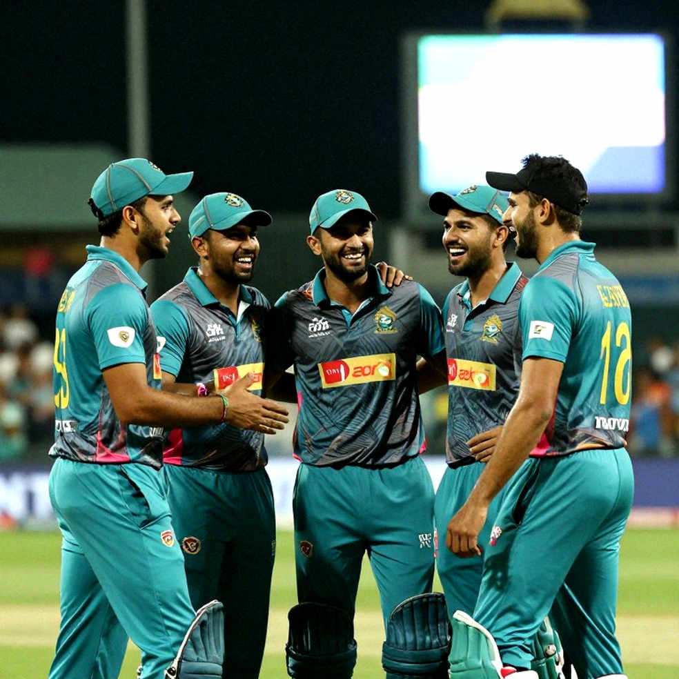 ডারবানের নিভে যাওয়া আলোয় অ্যাস্ট্রেলিয়ার প্রতিরোধ: নর্টিয়ের ফেরা, ম্যাডিনসনের ৩৩ বলের নীরবতা