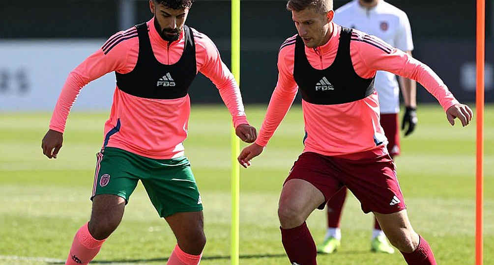 নয়টি খালি ঘর, একটি অনুপস্থিত ম্যাচ